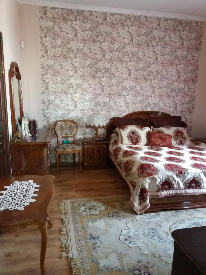 Garden House Bed & Breakfast Almaty Ngoại thất bức ảnh